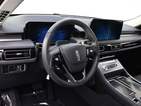New 2026 Lincoln Aviator AWD image 11
