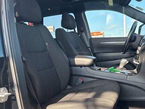 Used 2022 Jeep Grand Cherokee Laredo E w/ Security & Convenience Group image 33