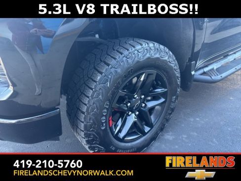Certified 2024 Chevrolet Silverado 1500 Custom Trail Boss w/ Dark Appearance Package image 29