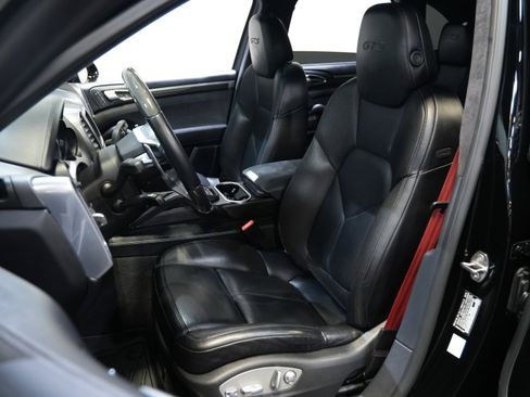 Used 2016 Porsche Cayenne GTS image 30