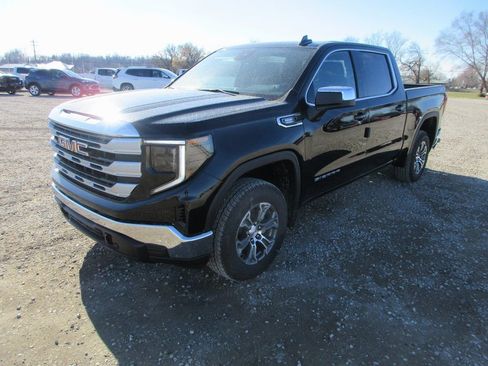 New 2026 GMC Sierra 1500 SLE image 11