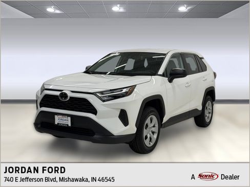Used 2024 Toyota RAV4 LE AWD/4WD image 1