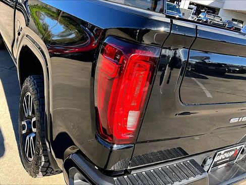 Certified 2022 GMC Sierra 1500 AT4 w/ AT4 Preferred Package image 28