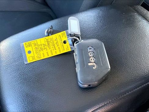 Used 2018 Jeep Wrangler Sport AWD/4WD image 12