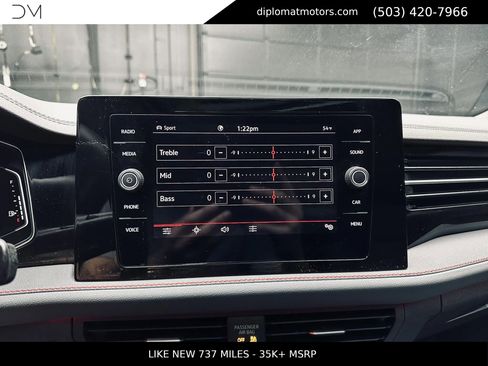 Used 2025 Volkswagen Jetta GLI Autobahn FWD image 33