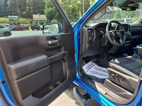 Used 2024 Chevrolet Silverado 1500 Custom w/ Turbomax Blackout Package AWD/4WD image 19