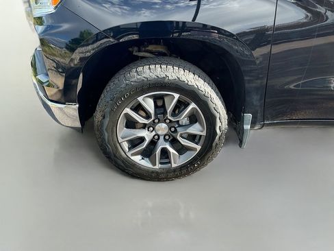 Used 2024 Chevrolet Silverado 1500 LT AWD/4WD image 29