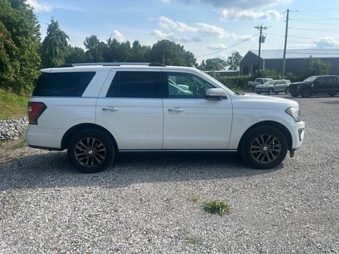 Used 2020 Ford Expedition Limited AWD/4WD image 2