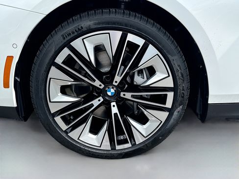 New 2027 BMW i5 xDrive40 AWD/4WD image 41