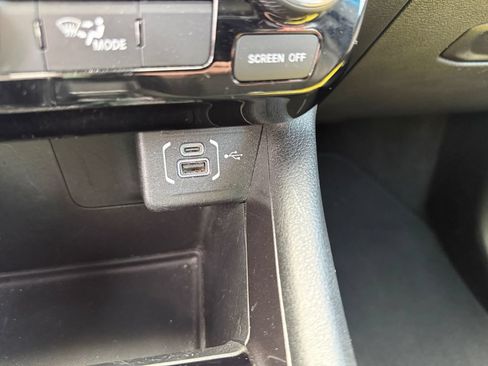 Used 2024 Jeep Compass Latitude AWD/4WD image 31