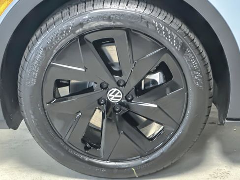 New 2026 Volkswagen ID.4 Pro S image 24