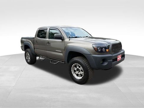 Used 2011 Toyota Tacoma 4x4 Double Cab w/ Towing Pkg image 1