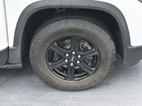 Used 2023 GMC Acadia AT4 w/ LPO, 'HIT The Road' Package AWD/4WD image 39