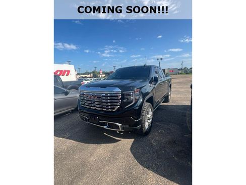 Used 2023 GMC Sierra 1500 Denali w/ Denali Reserve Package AWD/4WD image 1