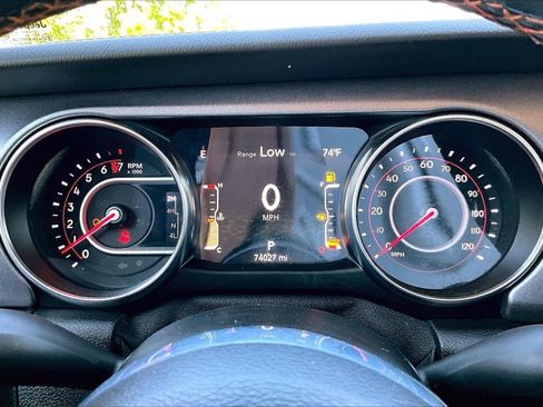 Used 2021 Jeep Gladiator Mojave AWD/4WD image 10