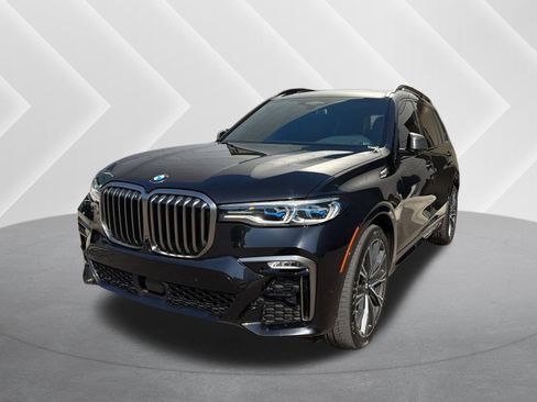 Used 2022 BMW X7 M50i AWD/4WD image 1