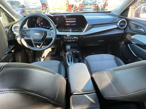 Used 2024 Chevrolet Trax LT image 18