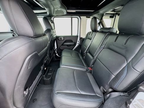 Used 2024 Jeep Wrangler High Altitude image 16