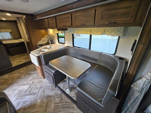 Used 2021 Ford E-450 and Econoline 450 Super Duty w/ Motorhome Prep Package image 10