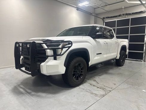 Used 2023 Toyota Tundra SR5 w/ SR5 Premium Package AWD/4WD image 2