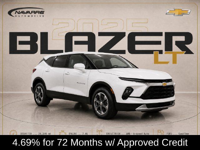 Used 2025 Chevrolet Blazer LT AWD/4WD image 1