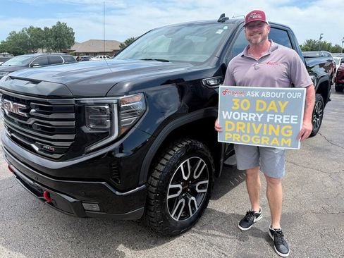 Used 2025 GMC Sierra 1500 AT4 w/ AT4 Premium Package AWD/4WD image 1