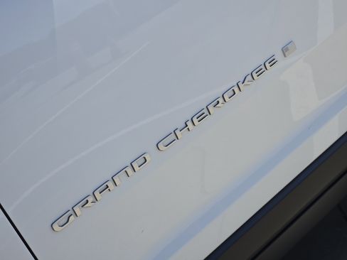 New 2026 Jeep Grand Cherokee L Laredo AWD/4WD image 8