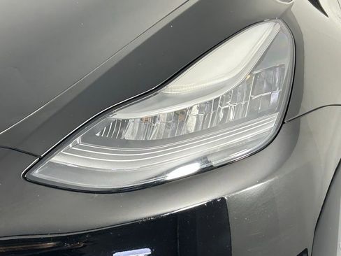 Used 2021 Tesla Model Y Long Range image 3