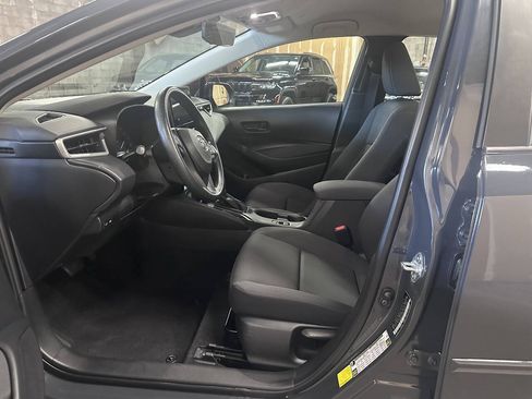 Used 2023 Toyota Corolla LE FWD image 8