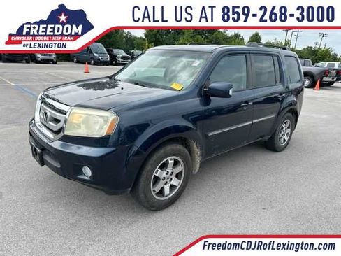 Used 2011 Honda Pilot Touring image 1