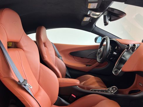 Used 2016 McLaren 570S Coupe image 14