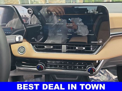 New 2026 Chevrolet Equinox ACTIV w/ Convenience Package III AWD/4WD image 20