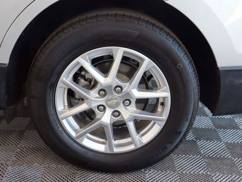 Used 2022 Chevrolet Equinox LS w/ LS Convenience Package image 17
