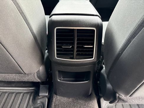 Used 2025 Kia Sportage LX AWD/4WD image 26