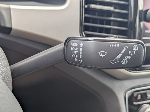 Used 2022 Volkswagen Atlas SEL Premium AWD/4WD image 32