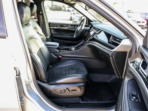 Used 2022 Jeep Grand Cherokee Trailhawk image 20