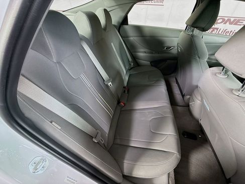 Certified 2025 Hyundai Elantra Sport FWD image 28