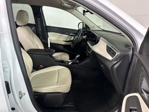 Used 2024 Buick Encore GX Sport Touring image 28
