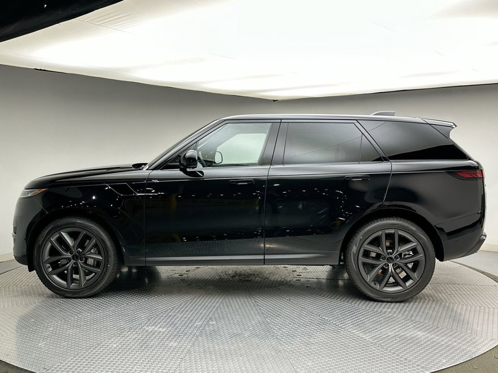 New 2027 Land Rover Range Rover Sport SE AWD/4WD image 2