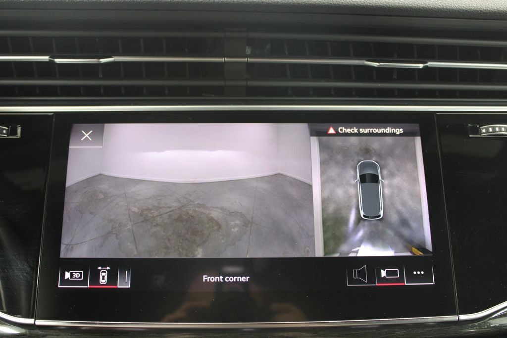 Used 2025 Audi Q7 3.0T Premium Plus AWD/4WD image 44