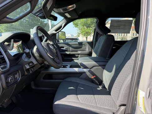 New 2026 RAM 3500 Big Horn AWD/4WD image 13