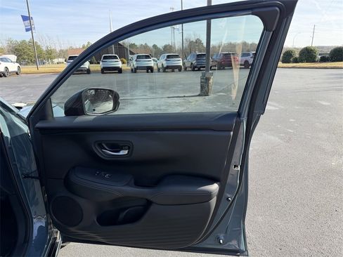 Used 2023 Honda HR-V EX-L image 15