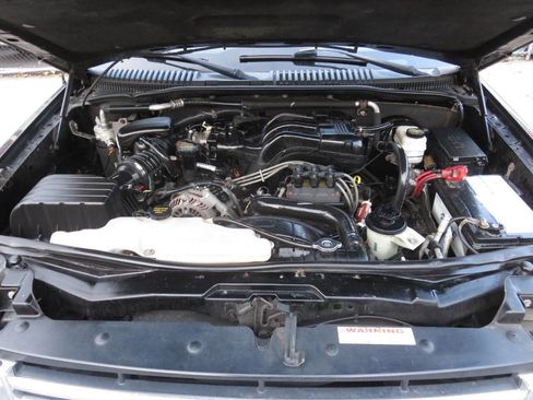 Used 2010 Ford Explorer XLT image 34