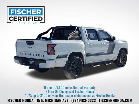 Used 2022 Nissan Frontier SV image 3