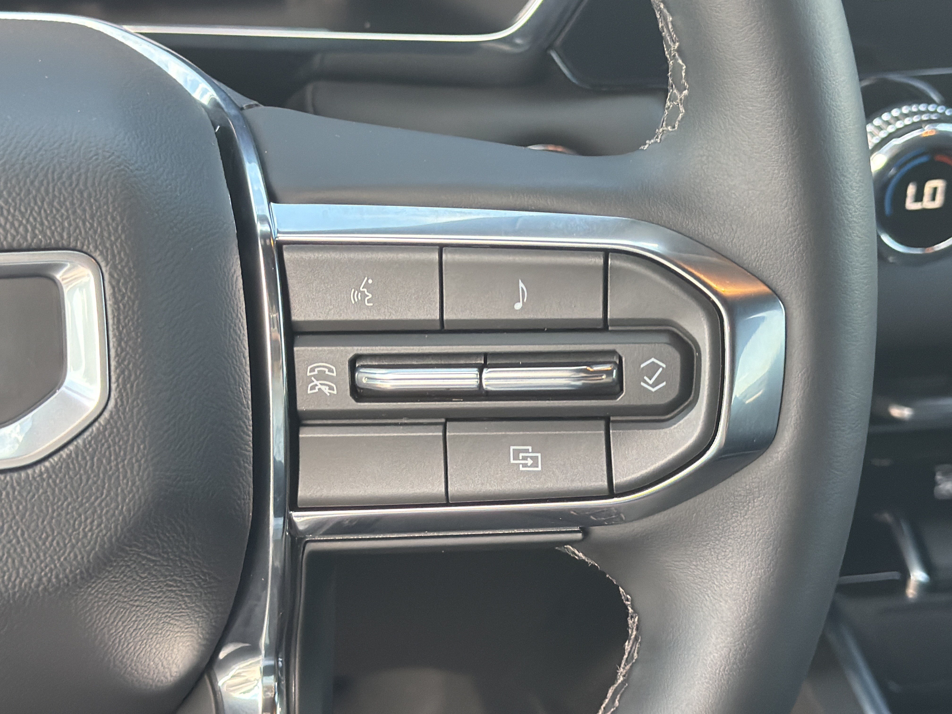 Used 2026 GMC Canyon Elevation w/ Convenience Package AWD/4WD image 30