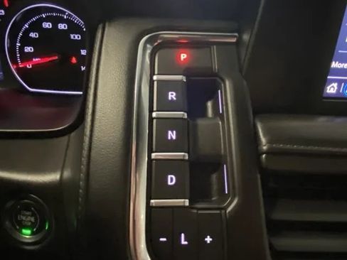 Used 2023 Chevrolet Tahoe LS image 33