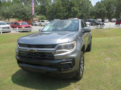 Used 2021 Chevrolet Colorado W/T w/ Custom Special Edition RWD image 2