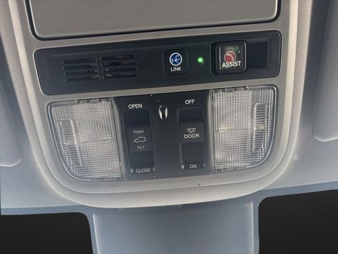 Used 2022 Honda Odyssey Touring image 25