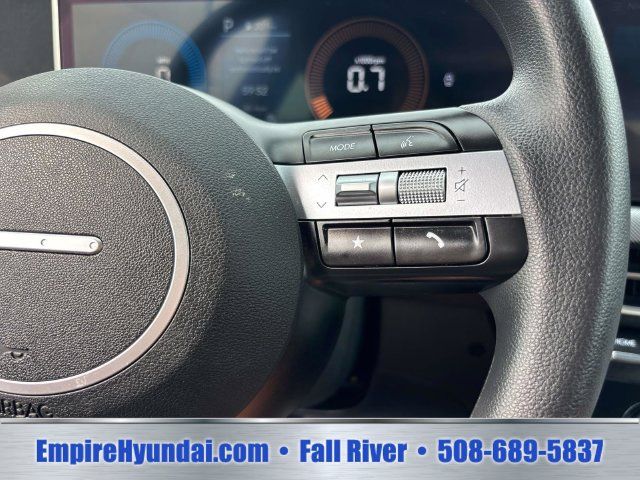 Used 2025 Hyundai Sonata SE FWD image 17