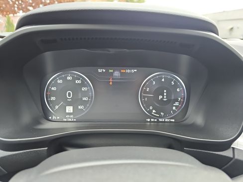 Used 2020 Volvo XC40 T5 Momentum image 20